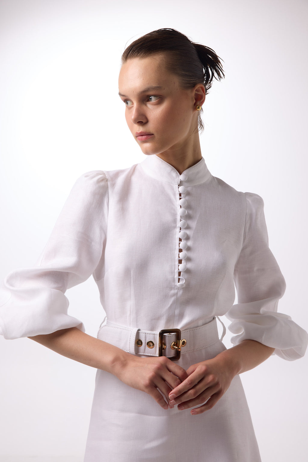 Kleid mit Knöpfen LIN-002